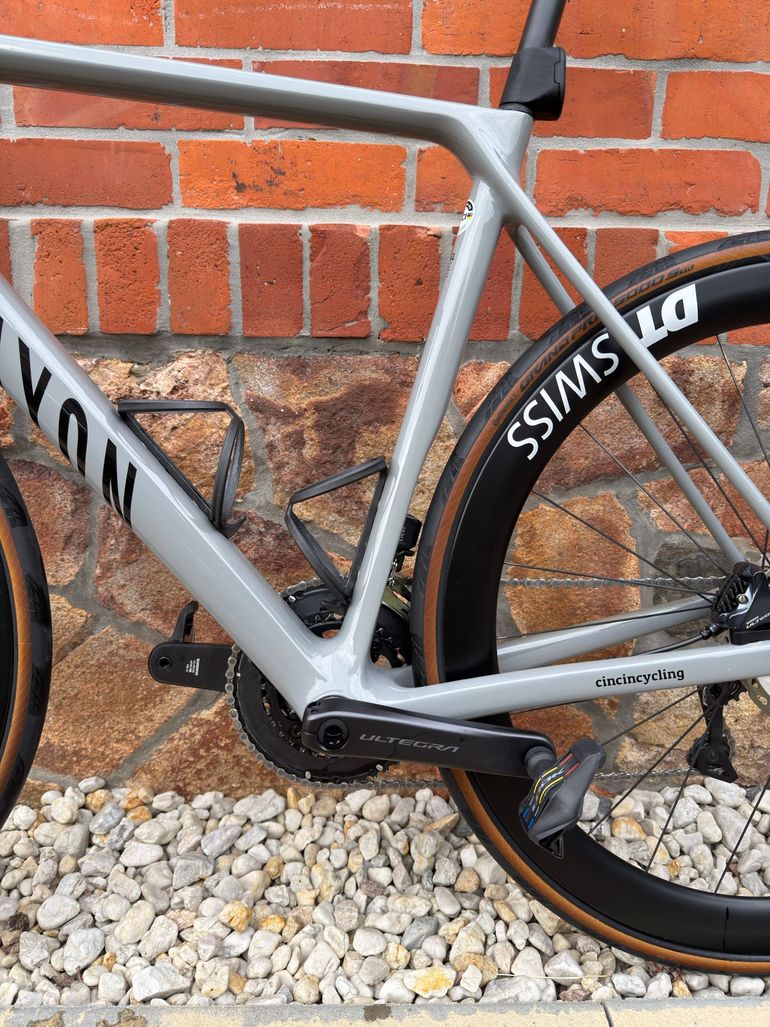 Używany Canyon Ultimate CF SL 8 Disc Aero 2021 2021 Road & Gravel — zdjęcie 5 z 25