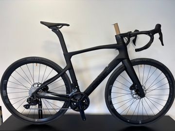 Pinarello X3 105 Di2 2025 2025 Road & Gravel usato