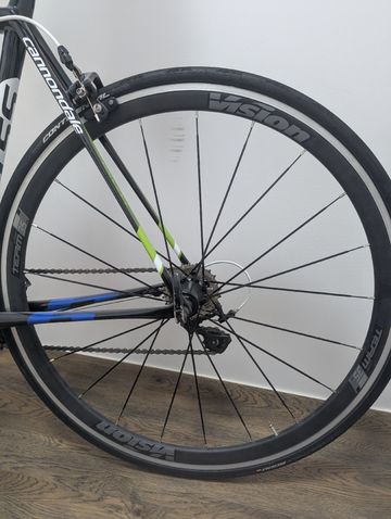 Used Cannondale SuperSix EVO Shimano 105 2016 Road & Gravel, Black — image 2 of 22