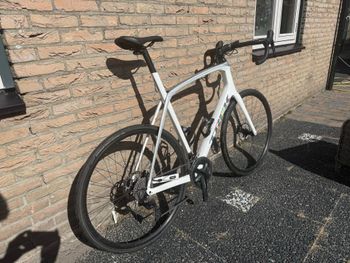 Used Trek Domane SL 5 Gen 3 2023 2023 Road & Gravel, White — image 5 of 5