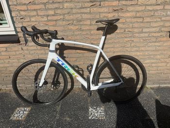 Used Trek Domane SL 5 Gen 3 2023 2023 Road & Gravel, White — image 2 of 5