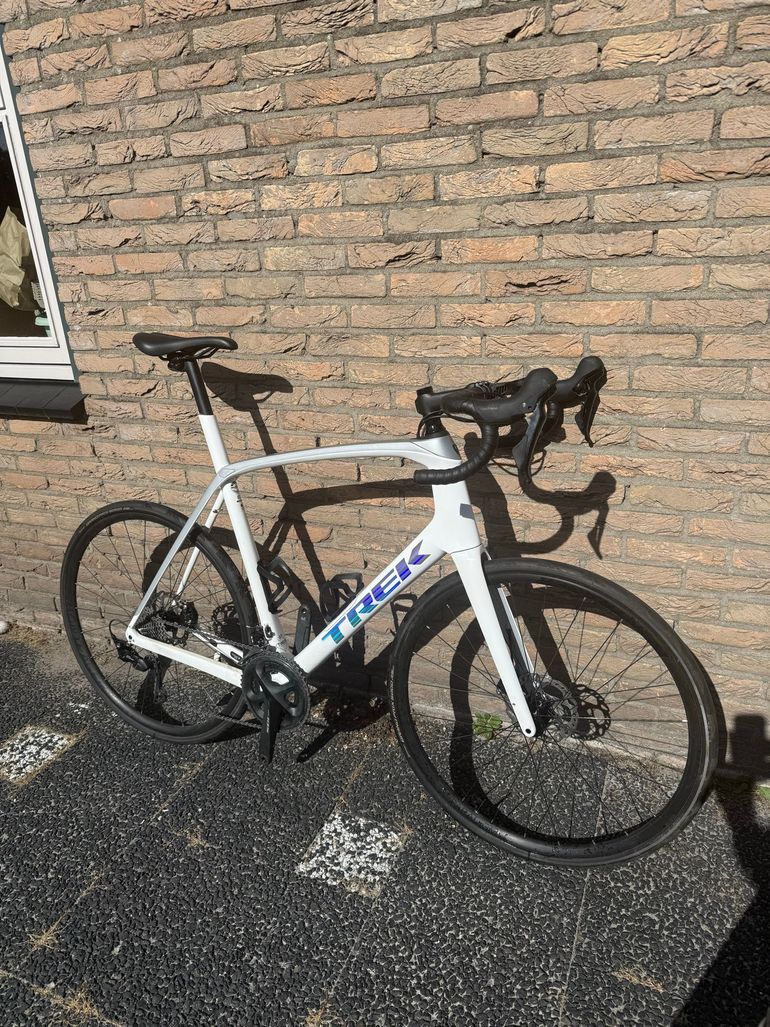Used Trek Domane SL 5 Gen 3 2023 2023 Road & Gravel, White — image 1 of 5