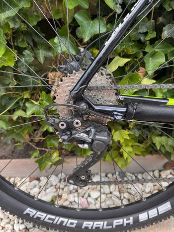 Used Cannondale F-si Shimano Deore XT 2019 Mountainbike, White — image 2 of 4