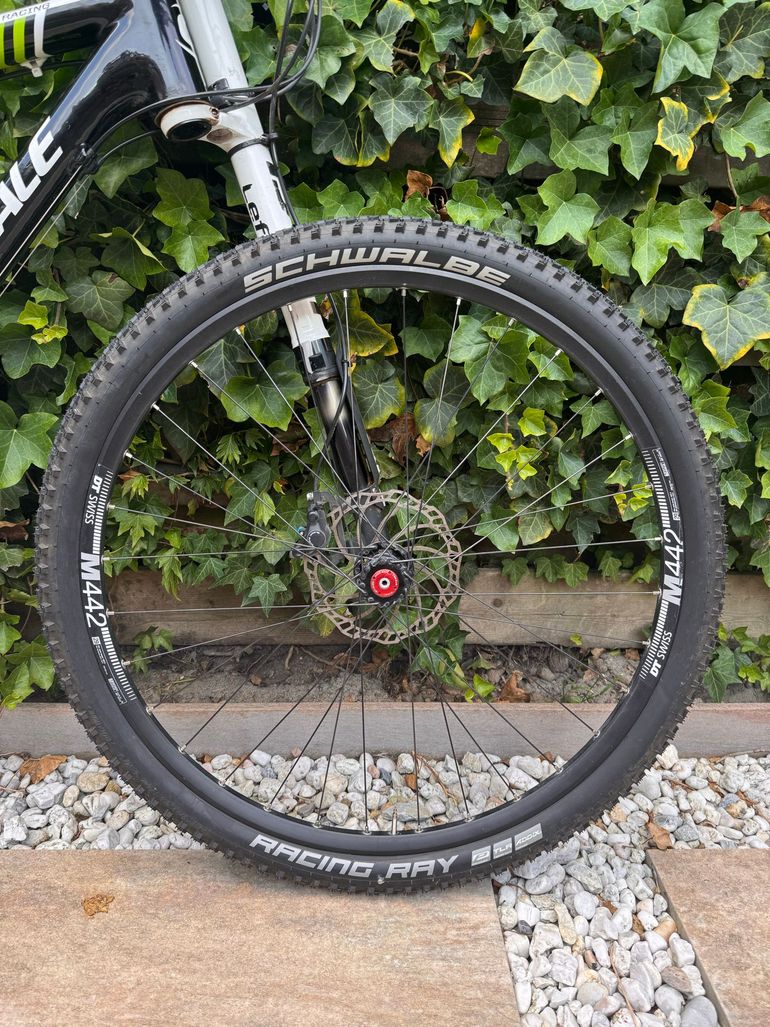 Used Cannondale F-si Shimano Deore XT 2019 Mountainbike, White — image 3 of 4