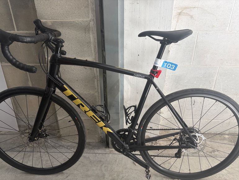 Trek Domane Shimano Claris 2024 Road & Gravel de segunda mano, Negro — imagen 1 de 21