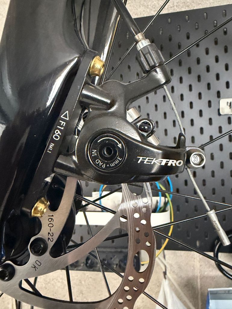 Trek Domane Shimano Claris 2024 Road & Gravel de segunda mano, Negro — imagen 18 de 21