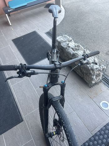 Gebrauchtes Trek Supercaliber SL 9.6 Gen 2 2025 2025 Mountainbike, Schwarz — Bild 4 von 6