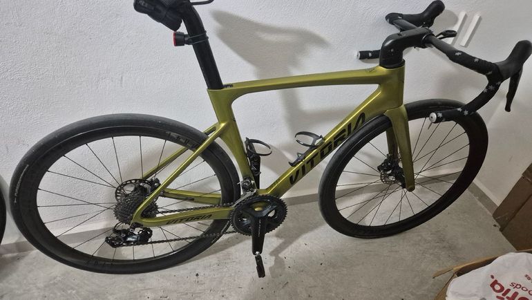 Vitoria Custom Shimano 105 2021 Road & Gravel d'occasion — image 2 sur 3