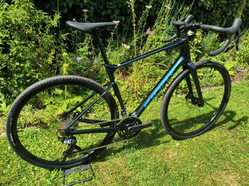 Used Giant Revolt Advanced 2 2022 2022 Road & Gravel, Blue — image 3 of 11
