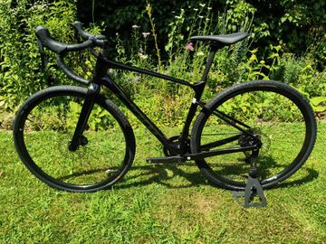 Used Giant Revolt Advanced 2 2022 2022 Road & Gravel, Black — image 4 of 12