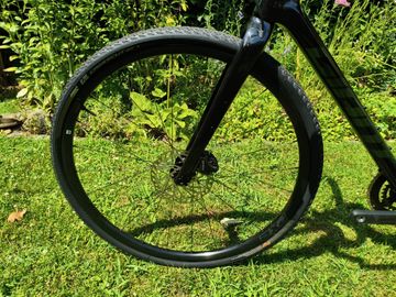 Used Giant Revolt Advanced 2 2022 2022 Road & Gravel, Black — image 9 of 12