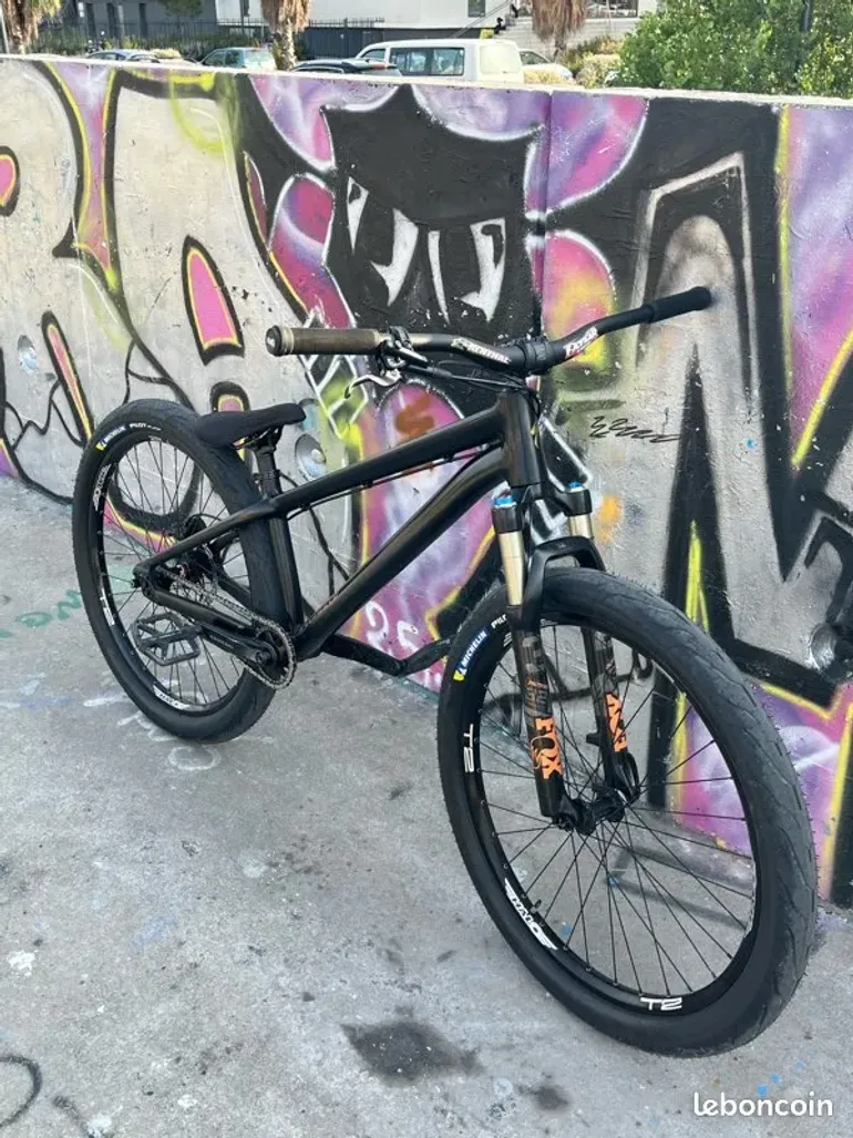 Used Specialized P3 2022 Mountainbike, Black — image 1 of 27
