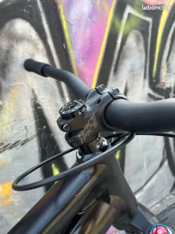 Used Specialized P3 2022 Mountainbike, Black — image 9 of 27