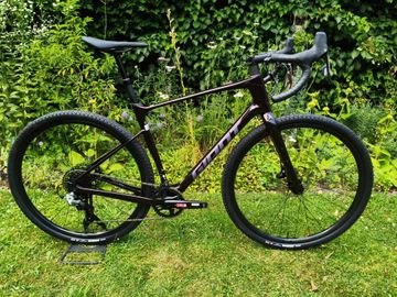 Gebrauchtes Giant Revolt Advanced 1 2023 2023 Road & Gravel