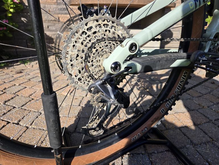Gebrauchtes Commencal META AM 29 SIGNATURE 2021 2021 Mountainbike, Grün — Bild 18 von 23
