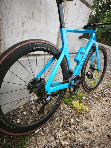 Canyon Aeroad CFR Disc MvdP 2023 2023 Road & Gravel usato, Blu — immagine 3 di 3
