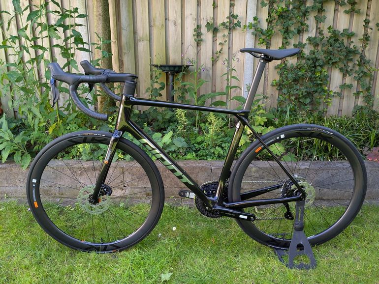 Used Giant TCR Advanced Pro 1 Di2 2025 2025 Road & Gravel, Black — image 4 of 10