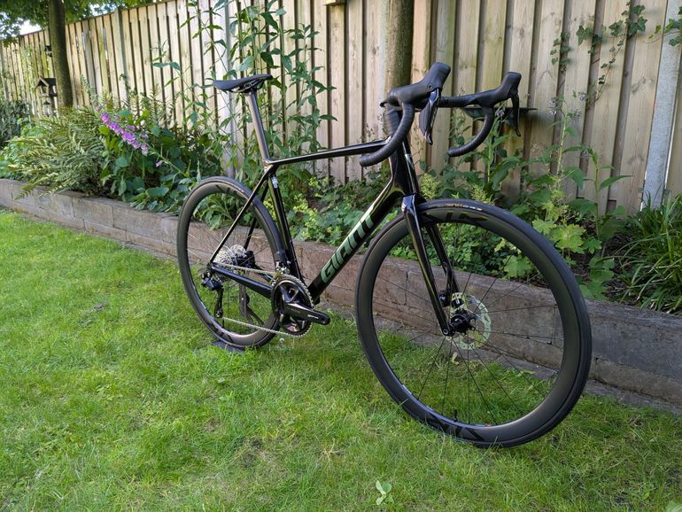 Used Giant TCR Advanced Pro 1 Di2 2025 2025 Road & Gravel, Black — image 2 of 10