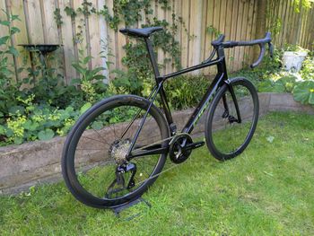 Used Giant TCR Advanced Pro 1 Di2 2025 2025 Road & Gravel, Black — image 3 of 10