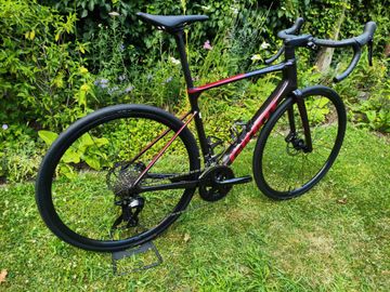 Tweedehands Giant Defy Advanced 2 2024 2024 Road & Gravel — afbeelding 3 van 11