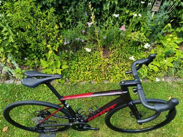 Tweedehands Giant Defy Advanced 2 2024 2024 Road & Gravel — afbeelding 8 van 11