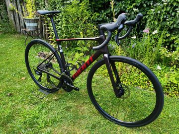 Tweedehands Giant Defy Advanced 2 2024 2024 Road & Gravel — afbeelding 2 van 11