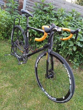 Used Giant Contend SL Disc 1 2017 2017 Road & Gravel, Black — image 4 of 8