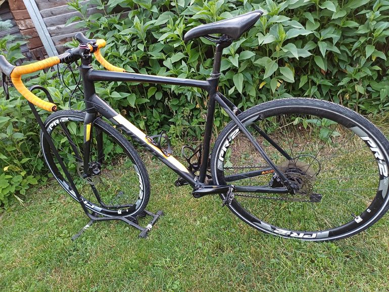 Used Giant Contend SL Disc 1 2017 2017 Road & Gravel, Black — image 5 of 8