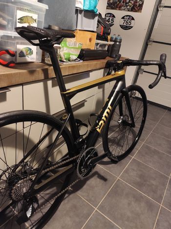 Used BMC Teammachine SLR01 THREE 2021 2021 Road & Gravel, Black — image 2 of 4