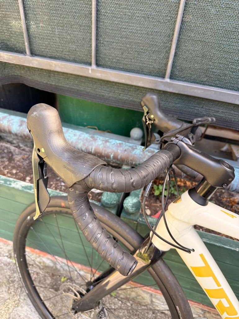 Used Trek AL 4 2024 Road & Gravel, White — image 2 of 11