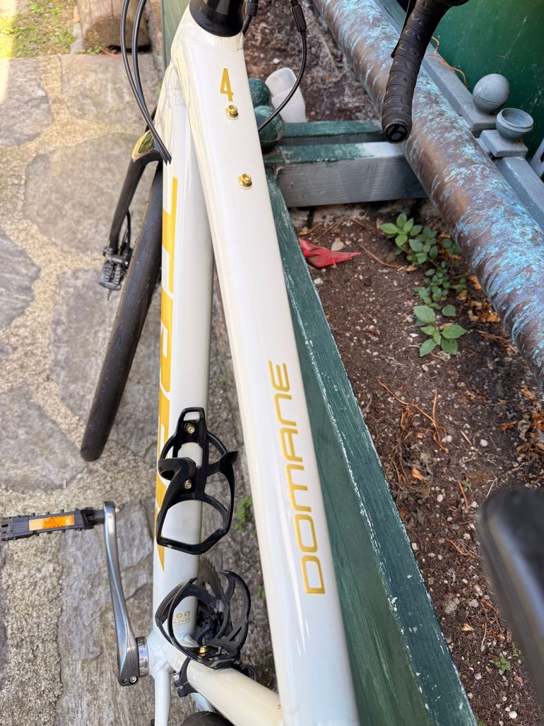 Used Trek AL 4 2024 Road & Gravel, White — image 10 of 11