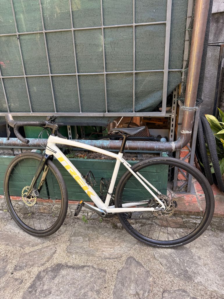 Used Trek AL 4 2024 Road & Gravel, White — image 1 of 11