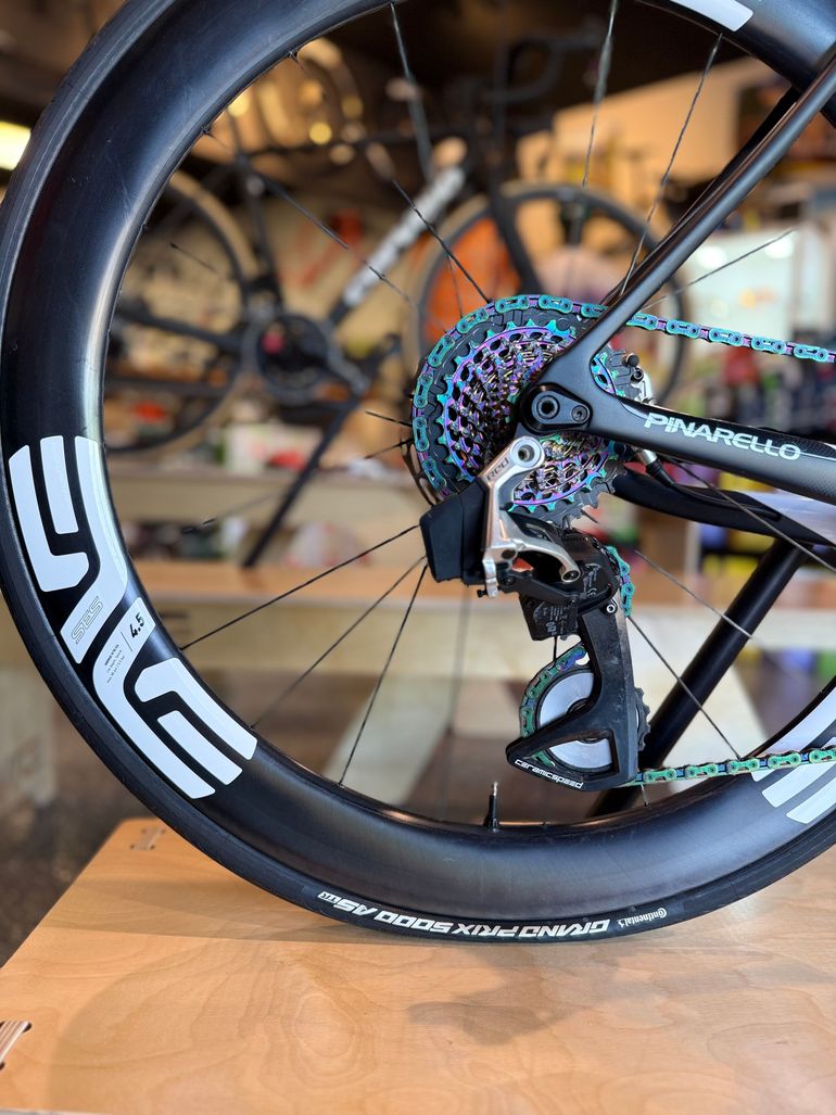 Used Pinarello Dogma X - Sram Red Etap AXS Custom Build 2025 Road & Gravel, White — image 5 of 6