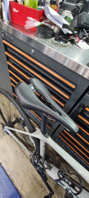 Used Giant Tcr advanced Shimano Ultegra 2021 Road & Gravel, Light Gray — image 4 of 7