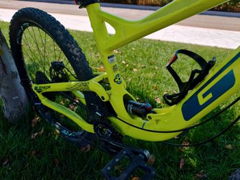 GT Sensor Alloy Comp 2018 2018 Mountainbike d'occasion — image 4 sur 6