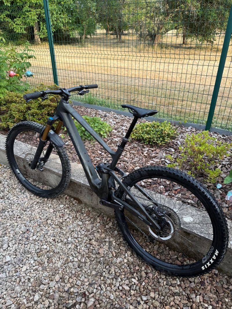 Używany Lapierre Zesty CF 8.9 2024 2024 Mountainbike — zdjęcie 2 z 3