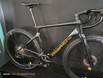 Použité Bianchi Infinito Pro 105 DI2 2026 2026 Road & Gravel — obrázek 4 z 5