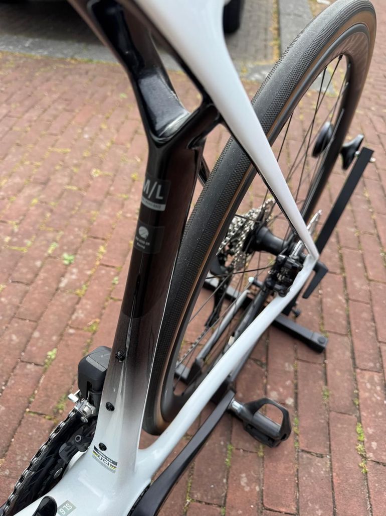 Gebrauchtes Trek Madone SL 6 Gen 8 2025 2025 Road & Gravel, Weiß — Bild 3 von 6