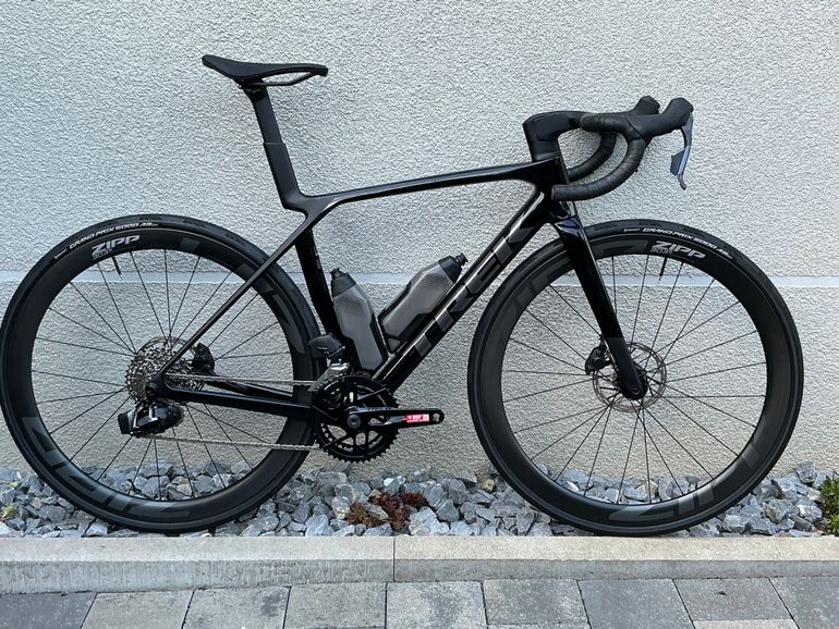 Gebrauchtes Trek Madone SL 6 AXS Gen.8 2026 Road & Gravel, Schwarz — Bild 1 von 7