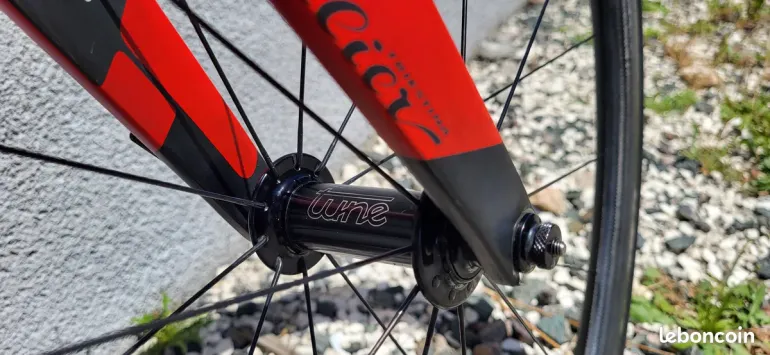 Used Wilier Cento 01 SR 2017 Road & Gravel, Black — image 6 of 12