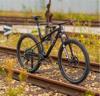 Tweedehands ARC8 Evolve SRAM X01 Eagle AXS 2025 MTB