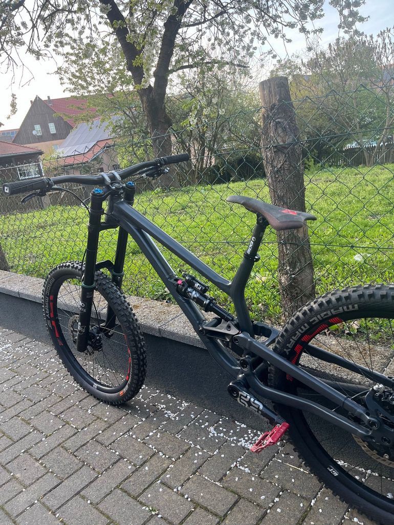 Used Commencal Custom SRAM GX Eagle 2021 Mountainbike, Light Gray — image 5 of 7