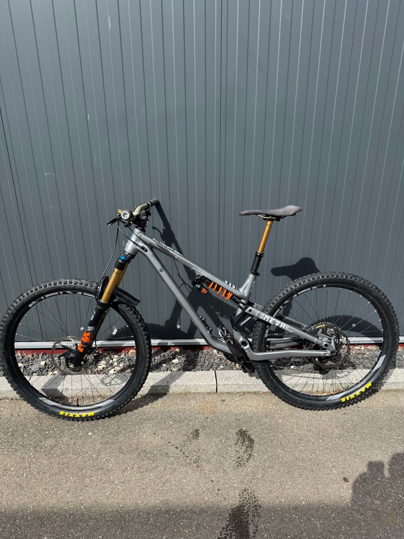 Used Commencal META TR V4 SIGNATURE 2023 2023 MTB