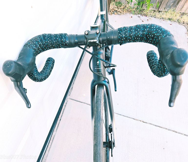 Used Specialized Aethos Pro - Ultegra Di2 2022 2022 Road & Gravel, Green — image 5 of 14