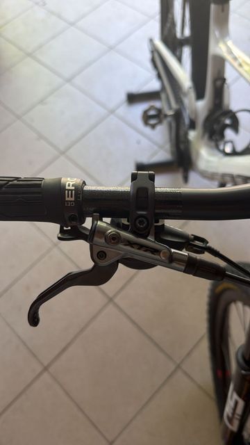 Used Scott Spark RC Pro 2022 2022 Mountainbike, White, 29 — image 4 of 6