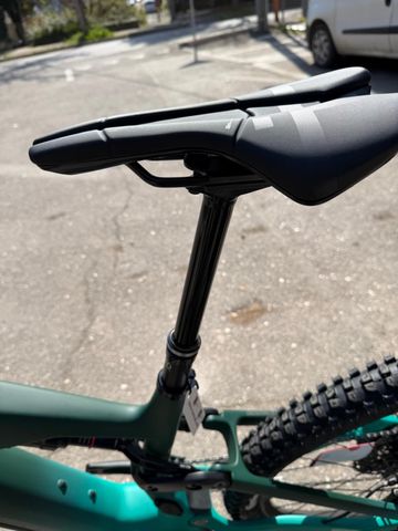Używany Lapierre Overvolt AM CF 6.8 2027 2027 Mountainbike — zdjęcie 11 z 12