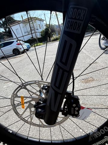 Używany Lapierre Overvolt AM CF 6.8 2027 2027 Mountainbike — zdjęcie 8 z 12