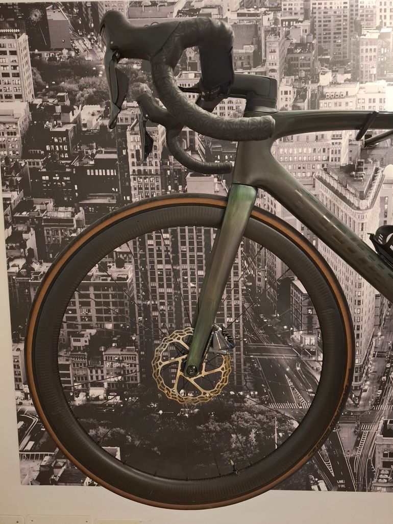 Specialized Tarmac Shimano Dura Ace Di2 2021 Road & Gravel d'occasion — image 3 sur 8