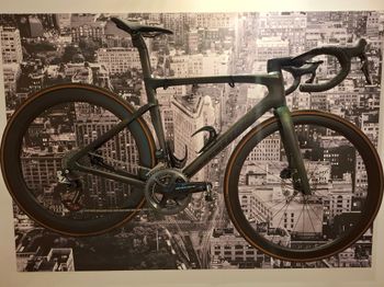 Specialized Tarmac Shimano Dura Ace Di2 2021 Road & Gravel d'occasion — image 2 sur 8