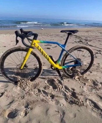 Używany Canyon Inflite CF SL 6 2023 2023 Road & Gravel — zdjęcie 2 z 3